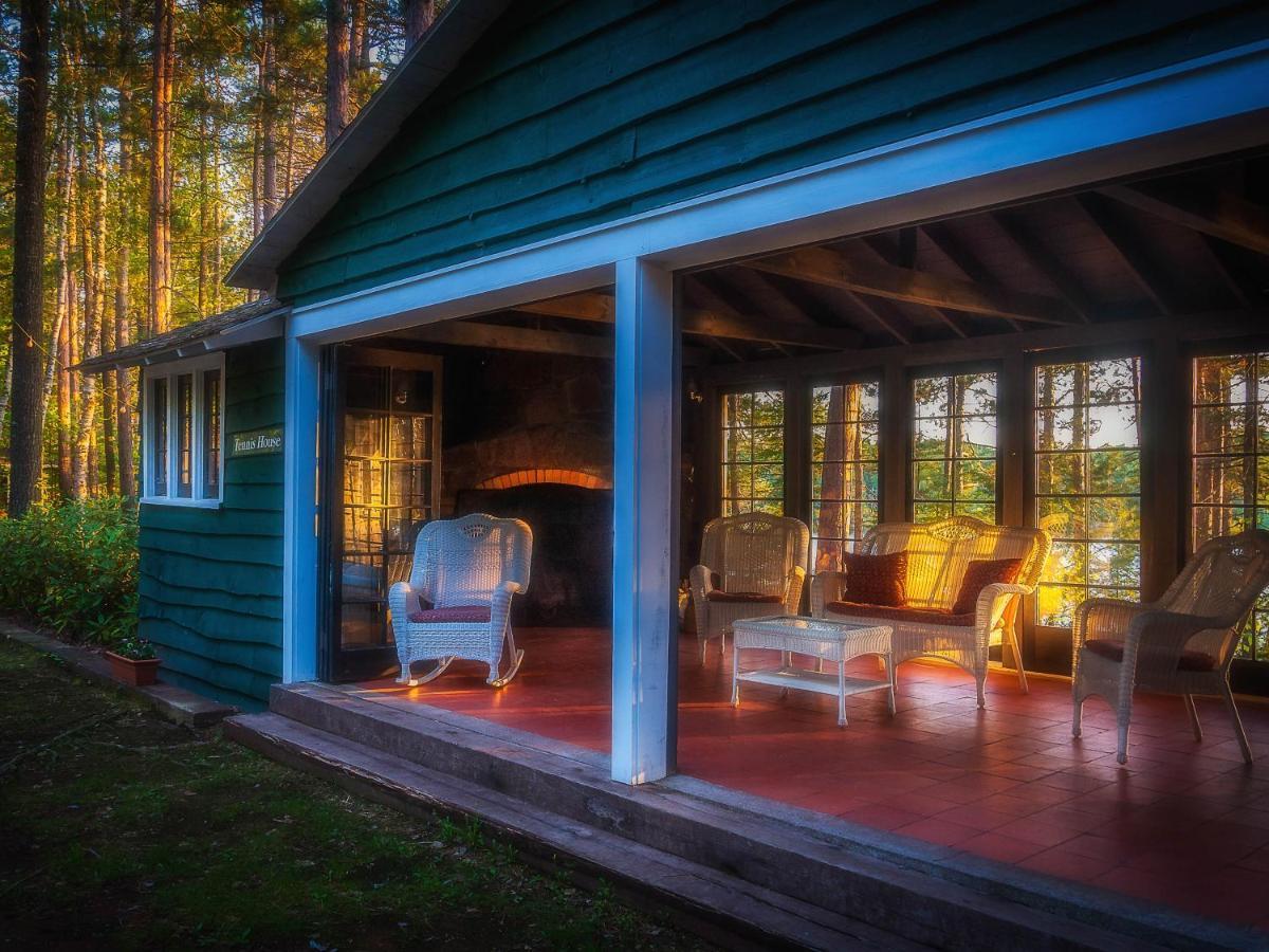 Hotel White Pine Camp à Paul Smiths Extérieur photo